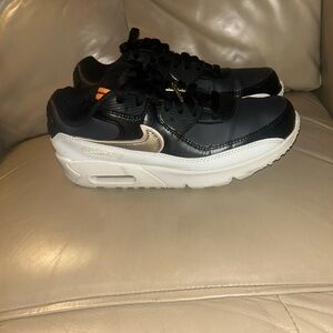 Nike Air Max 90’s Off Noir Metallic Trainers